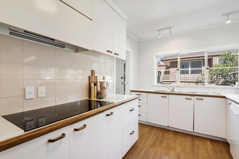 Photo of property in 6 Alma Road, Milford, Auckland, 0620