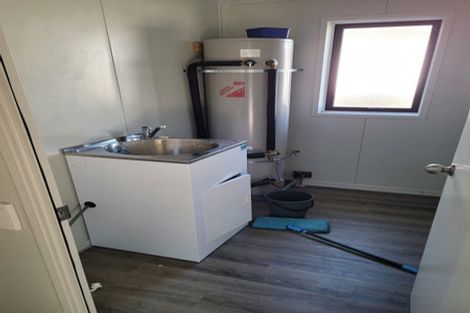 Photo of property in 12 Victory Place, Aramoho, Whanganui, 4500