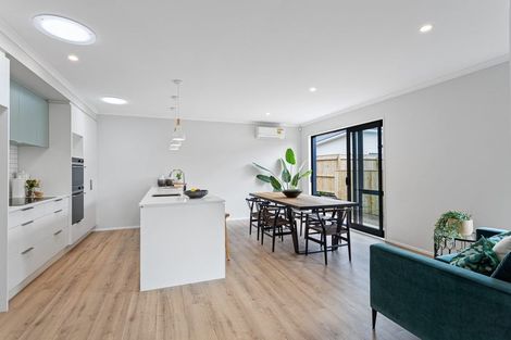 Photo of property in 11 Taikura Avenue, Red Beach, 0932