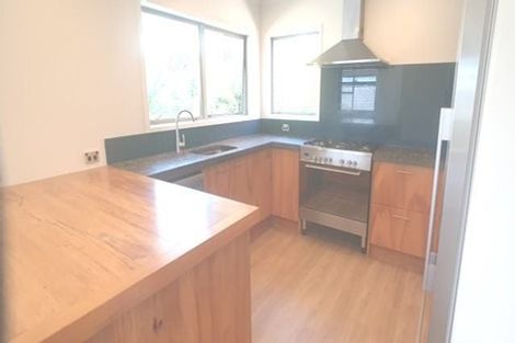 Photo of property in 17 Bert Wilson Place, Cockle Bay, Auckland, 2014