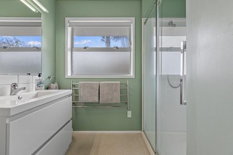 Photo of property in 10 Mountbatten Place, Te Puke, 3119