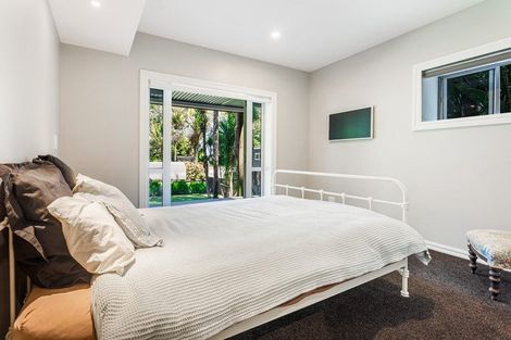 Photo of property in 80 Motutara Road, Muriwai, Waimauku, 0881
