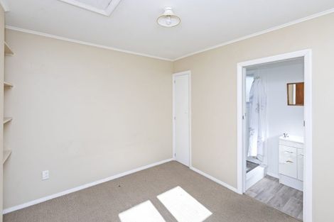 Photo of property in 12 Aorangi Road, Bryndwr, Christchurch, 8053
