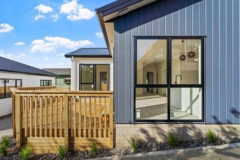 Photo of property in 19b Red Beach Road, Red Beach, 0932