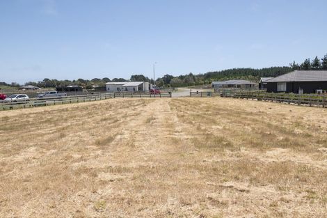 Photo of property in 15 Roma Way, Waitarere, 5510