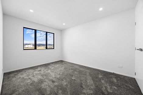 Photo of property in 6 Harikoa Way, Karaka, 2113