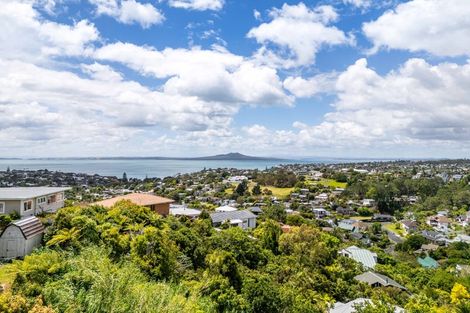 Photo of property in 92 Knights Road, Rothesay Bay, Auckland, 0630