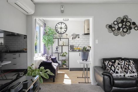 Photo of property in 2/62a Mackenzie Avenue, Woolston, Christchurch, 8023