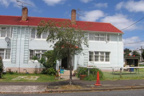 Photo of property in 1/2a Domain Street, Devonport, Auckland, 0624