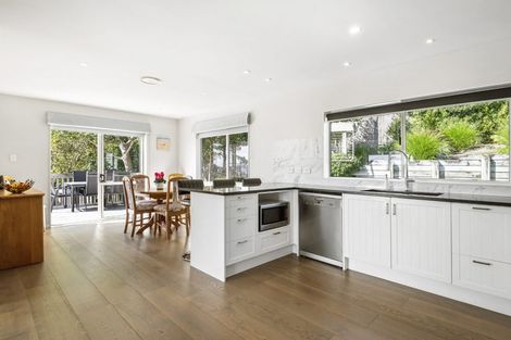 Photo of property in 7 Bushglen Court, Browns Bay, Auckland, 0630