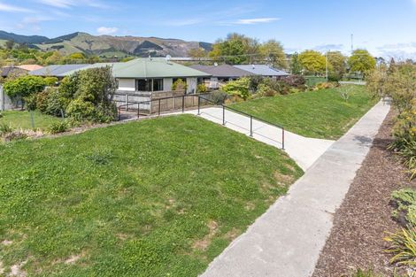 Photo of property in 7 Heath Place, Stoke, Nelson, 7011