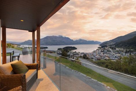Photo of property in 56c Kerry Drive, Queenstown, 9300