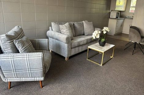 Photo of property in 10 Clendon Court, Roslyn, Palmerston North, 4414