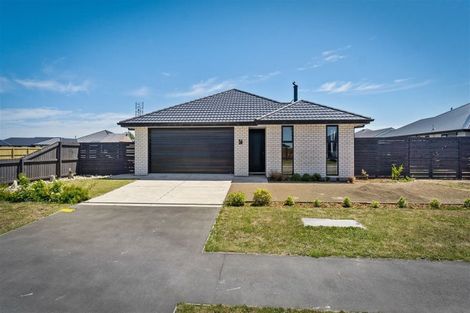 Photo of property in 16 Suffolk Drive, Kirwee, 7571