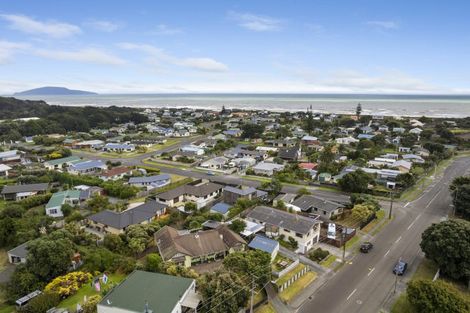 Photo of property in 53 Tasman Road, Otaki Beach, Otaki, 5512