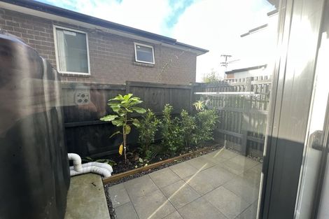 Photo of property in 3/11 Scanlen Terrace, Kelston, Auckland, 0602