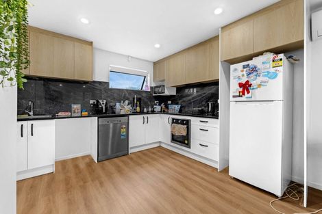 Photo of property in 10d Benton Place, Manurewa, Auckland, 2102