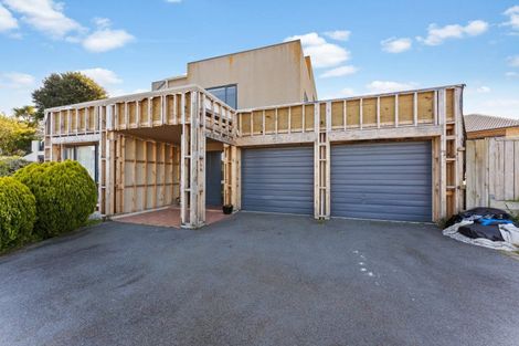 Photo of property in 2 Betty Watt Grove, Riverstone Terraces, Upper Hutt, 5018