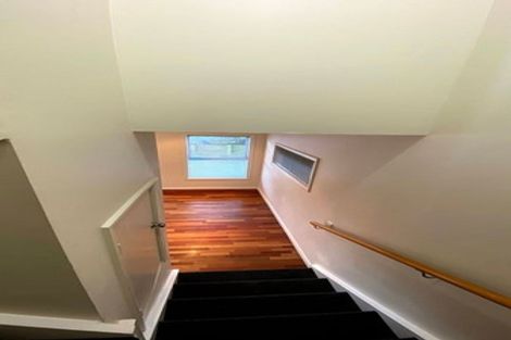 Photo of property in 39 Te Wharepouri Street, Berhampore, Wellington, 6023
