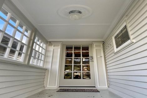 Photo of property in 62 The Parade, Island Bay, Wellington, 6023