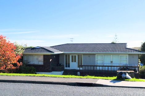 Photo of property in 2/54 Litten Road, Cockle Bay, Auckland, 2014