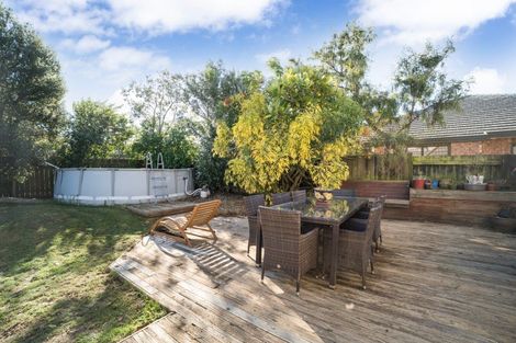 Photo of property in 15 Rothesay Place, Highbury, Palmerston North, 4412