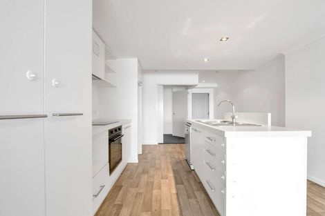 Photo of property in 215/332 Maunganui Road, Mount Maunganui, 3116