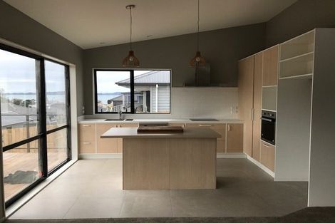 Photo of property in 10 Ariel Place, Snells Beach, 0920