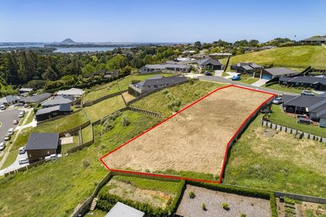 Photo of property in 27 Moira Close, Welcome Bay, Tauranga, 3175