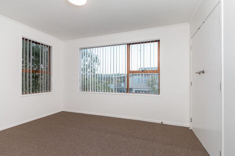Photo of property in 70 Solar Road, Glen Eden, Auckland, 0602