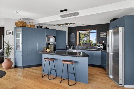 Photo of property in 16 Stoneyridge Close, Mount Pleasant, Christchurch, 8081