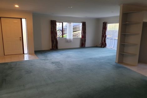 Photo of property in 8 Shah Place, Glen Eden, Auckland, 0602