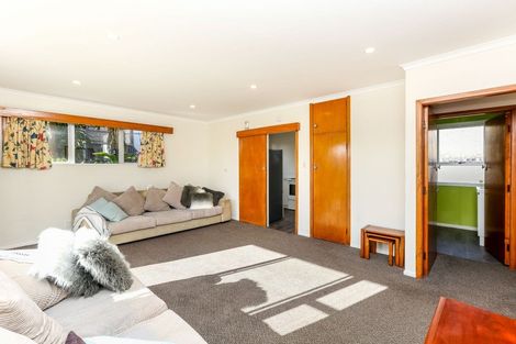 Photo of property in 6d Davies Lane, New Plymouth, 4310