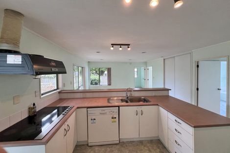 Photo of property in 6 Waylen Place, Burswood, Auckland, 2013