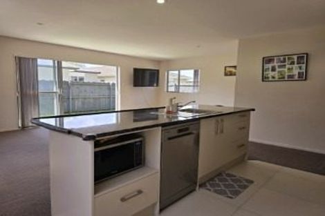Photo of property in 11 Pipipi Crescent, Takanini, 2112