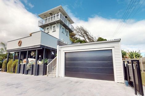 Photo of property in 112 Kahukura Avenue, Waitarere Beach, Levin, 5510