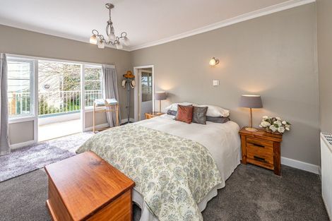 Photo of property in 2 Kent Road, Saint Johns Hill, Whanganui, 4501