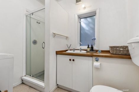 Photo of property in 3a Linwood Way, Island Bay, Wellington, 6023