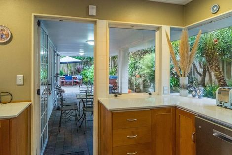 Photo of property in 2/88 Glamorgan Drive, Torbay, Auckland, 0630