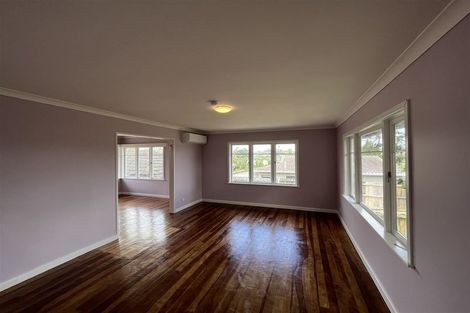 Photo of property in 2a/2 Matipo Road, Te Atatu Peninsula, Auckland, 0610