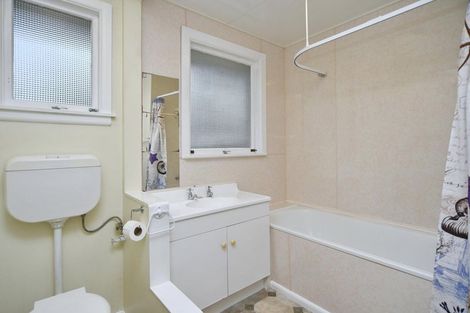 Photo of property in 2/38 Dee Street, St Albans, Christchurch, 8014