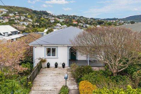 Photo of property in 30 Lucknow Terrace, Khandallah, Wellington, 6035