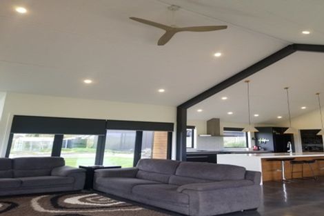 Photo of property in 48 Sherwood Road, Makikihi, Waimate, 7978