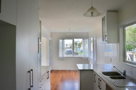 Photo of property in 41 Northcote Road, Hillcrest, Auckland, 0627