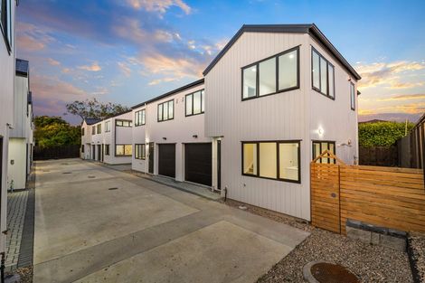 Photo of property in 1/113 Beach Road, Te Atatu Peninsula, Auckland, 0610