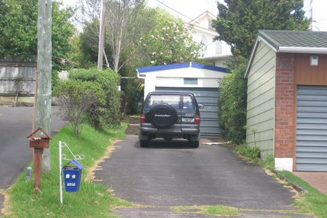 Photo of property in 2/26 Corunna Road, Milford, Auckland, 0620