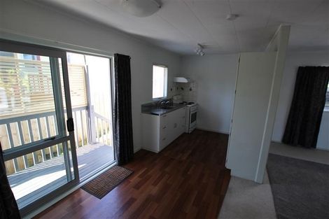 Photo of property in 15 Katrina Place, Massey, Auckland, 0614