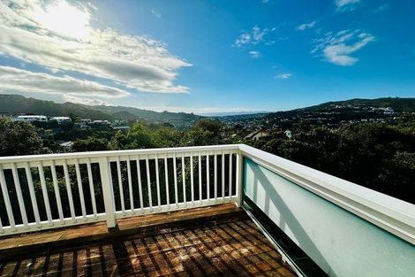 Photo of property in 92 Thurleigh Grove, Karori, Wellington, 6012