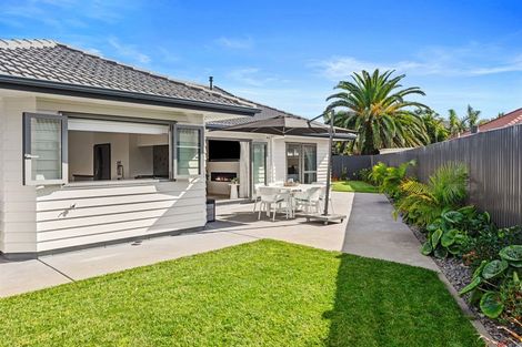 Photo of property in 27 Seychelles Drive, Papamoa Beach, Papamoa, 3118