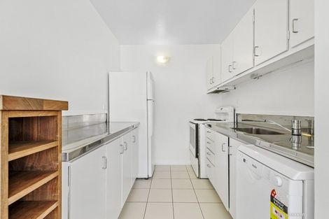 Photo of property in Hobson Court Flats, 82/70u Hobson Street, Thorndon, Wellington, 6011